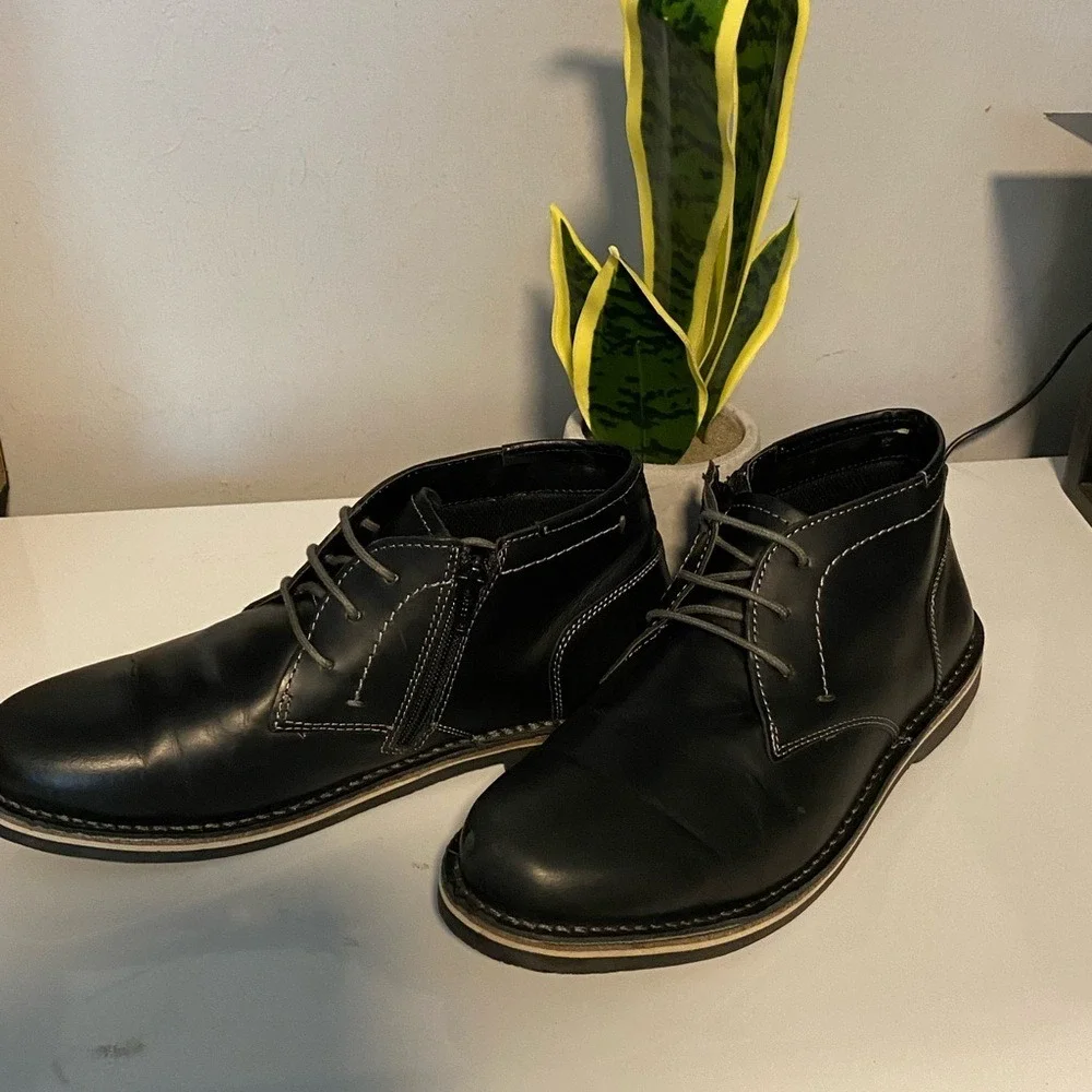 Steve Madden Black Chukka Boots‎